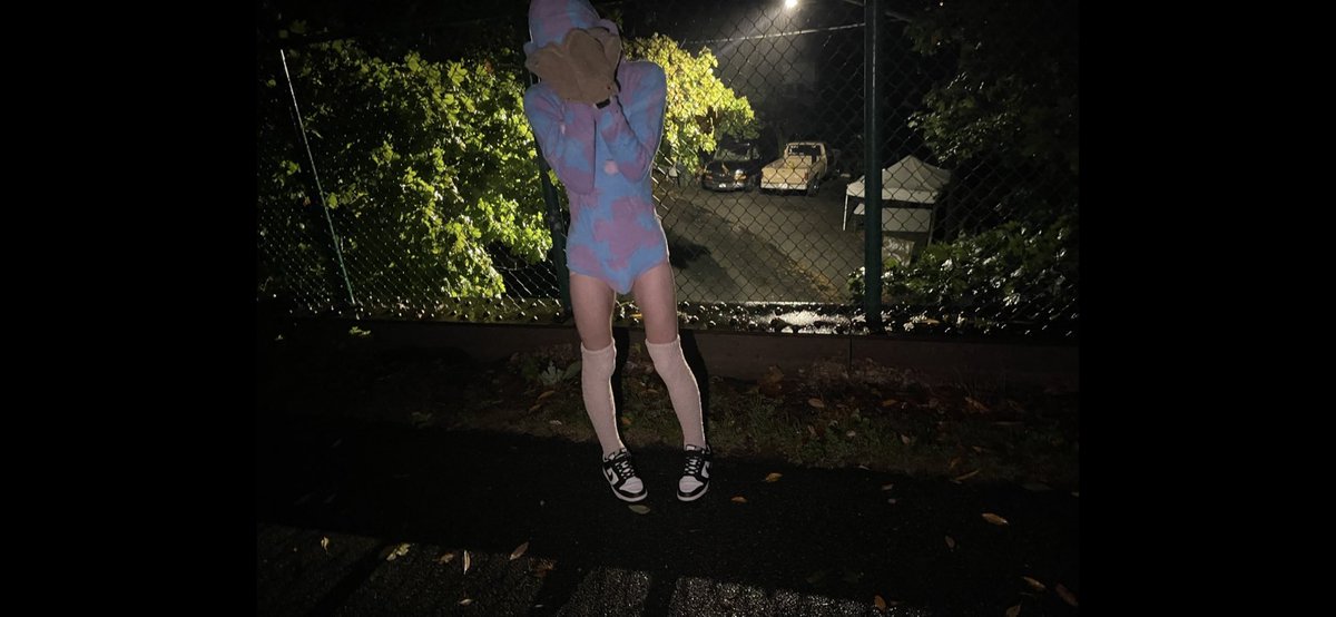 FemBoyBottom143's tweet photo. My master took me out on a little humilation walk out on the trail 😖🥺 

#sub #sissy #bottom #chudai https://t.co/uciMoyvnZQ