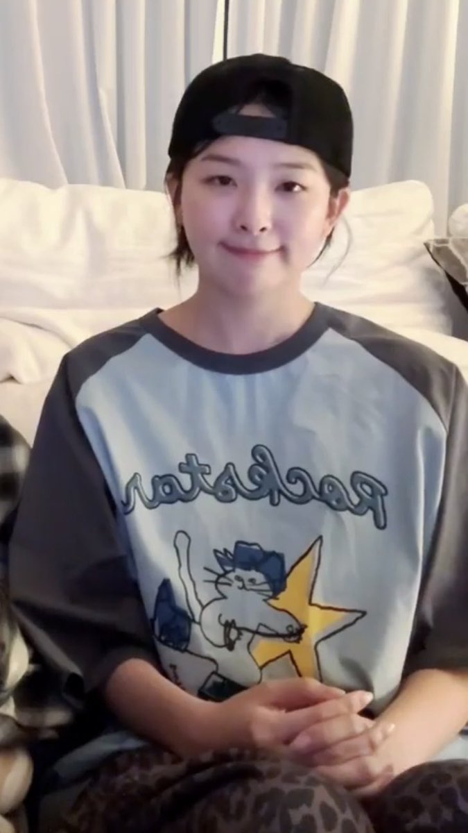 myseulgi0210's tweet image. #SEULGI so cute 🥹😘🐻