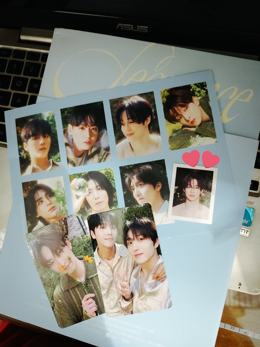 sheshellyn's tweet photo. Albumnya sudah sampai kak @tikaayuf dapet pic Dawon juga aahhh...luvv pokoknya makasiih 🩵 https://t.co/2bHtudL5fx