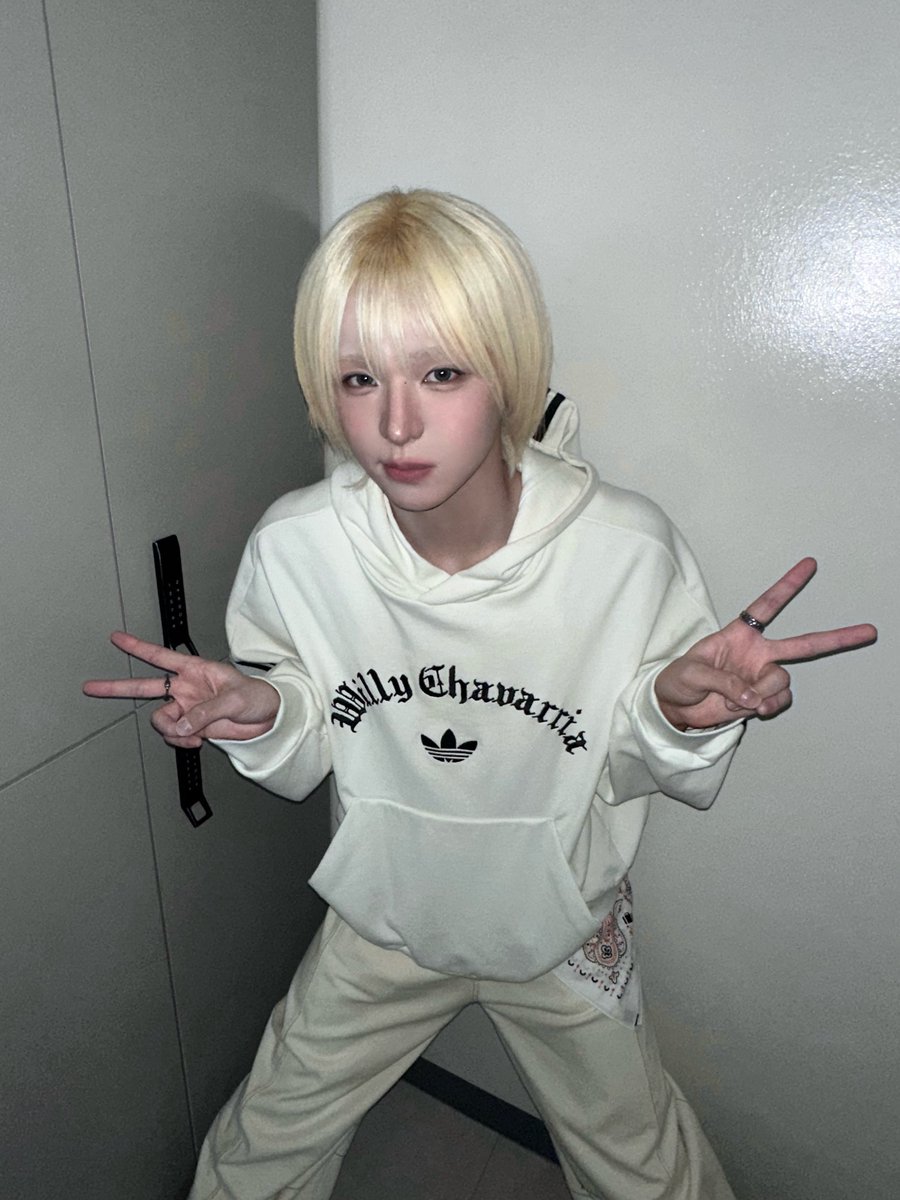 idntt_cosmo's tweet image. 소중한 눈빛들을 한가득 담은 날

#idntt #아이덴티티 #アイデンティティ
#yesweare #이청명 #leecheongmyeong