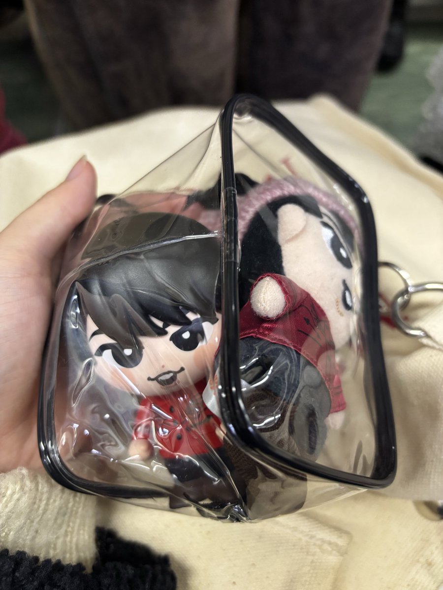 9k2p9's tweet photo. ＼…………狭い……／ https://t.co/hsOjvxxmia