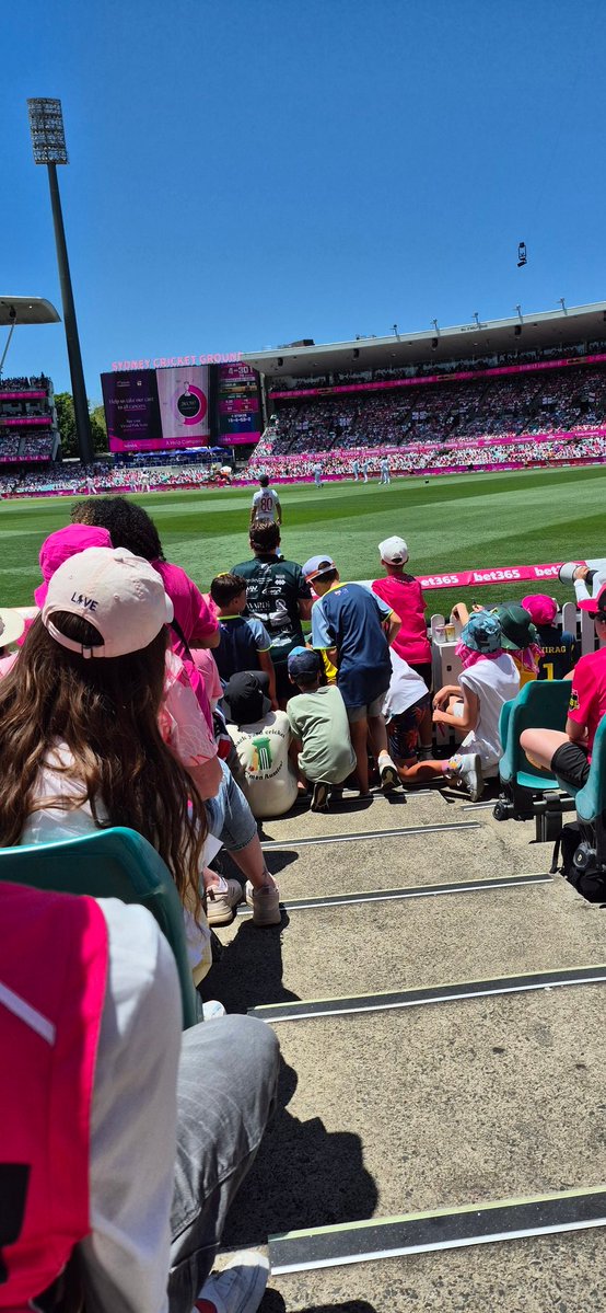 awedgewood's tweet image. Kids waiting for Pope's autograph