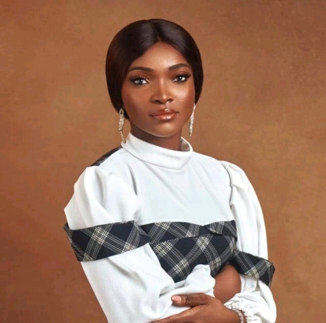 I made N100k on a Twitter space.

Tools I used for the course?

ChatGPT + Google Slides + Selar

What I did?

• Identified a problem 
• Asked questions 
• Nurtured my audience 
• Promoted one offer

Dear corporate girlie, you can also do it... even more.

I'm rooting for you