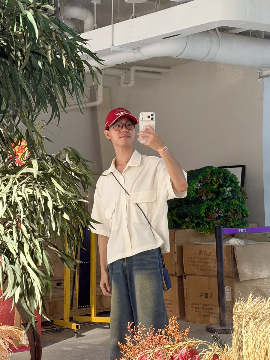 Voesyz's tweet image. happy new year