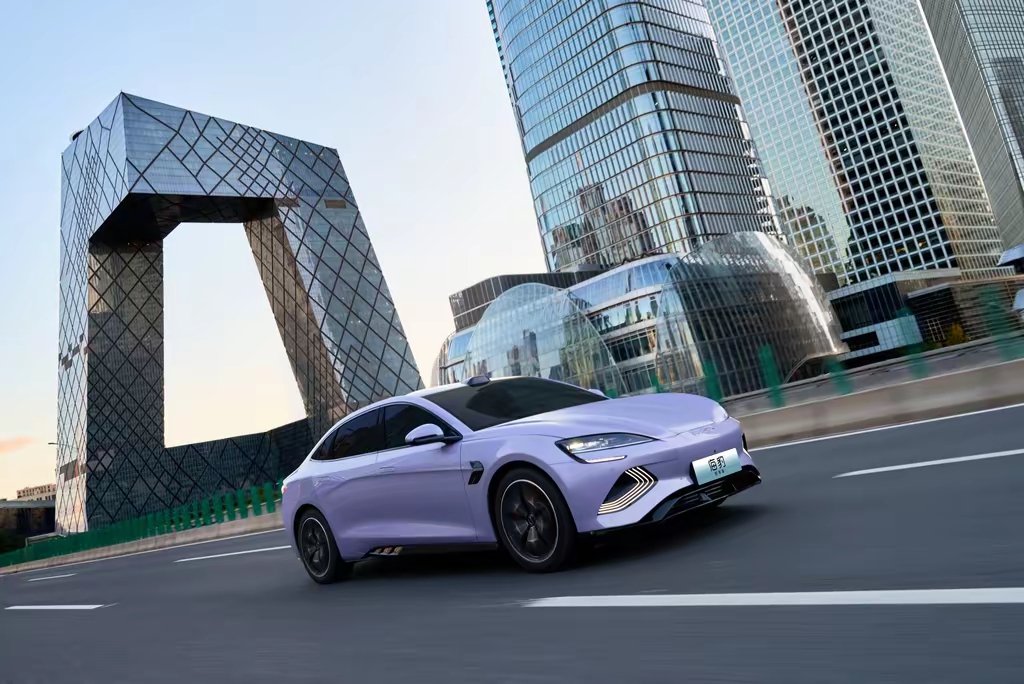 HaokunHan's tweet photo. The future doesn’t shout. It glides.

BYD Seal is for people who enjoy quiet confidence clean design, smooth driving, and the feeling of moving ahead without burning more than you need. It’s not about chasing trends, it’s about choosing smarter and calmer every day. https://t.co/kVwXsqswML