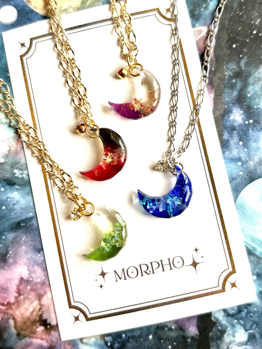 #色めき立つドキドキの魔法
小さな三日月に魔法を込めて🪄✨