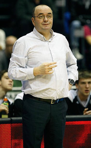 PartizanRetro's tweet photo. Na Badnji dan 2010 godine “vidimo se u Beogradu”. 

Partizan je savladao Lijetuvos Ritas sa 97:67, nadoknadivši poraz iz prvog meča, za prolaz u narednu fazu evrolige. Najefikasniji u našem timu bio je Aleksandar Rašić sa 26 poena (trojke 6/8) i Roberts sa 16 poena i 7 skokova. https://t.co/TCmmXRudML