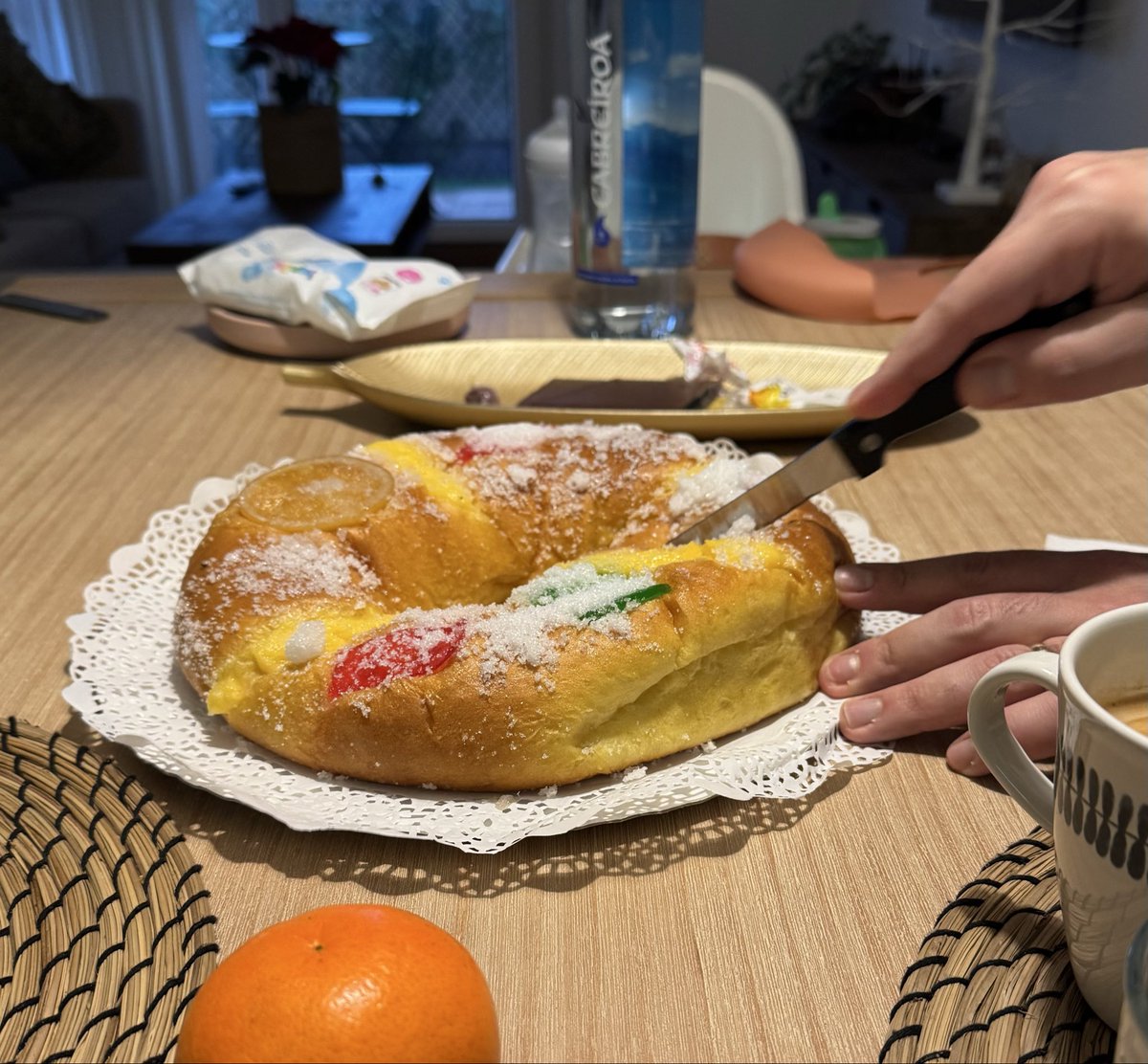 Felices Reyes, espero que hayáis recibido muchos regalos. 

Para los que tenemos niños es especialmente bonito, pero si no tienes y recibes cartas de Magic bien guapas, ni tan mal tampoco 😎