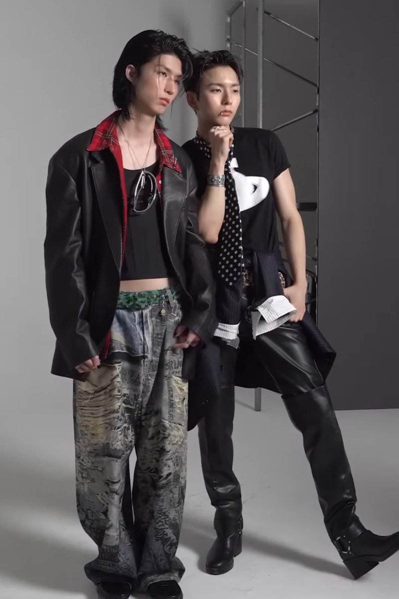 junhanfits's tweet image. Acne Studios Super Baggy Fit Jeans