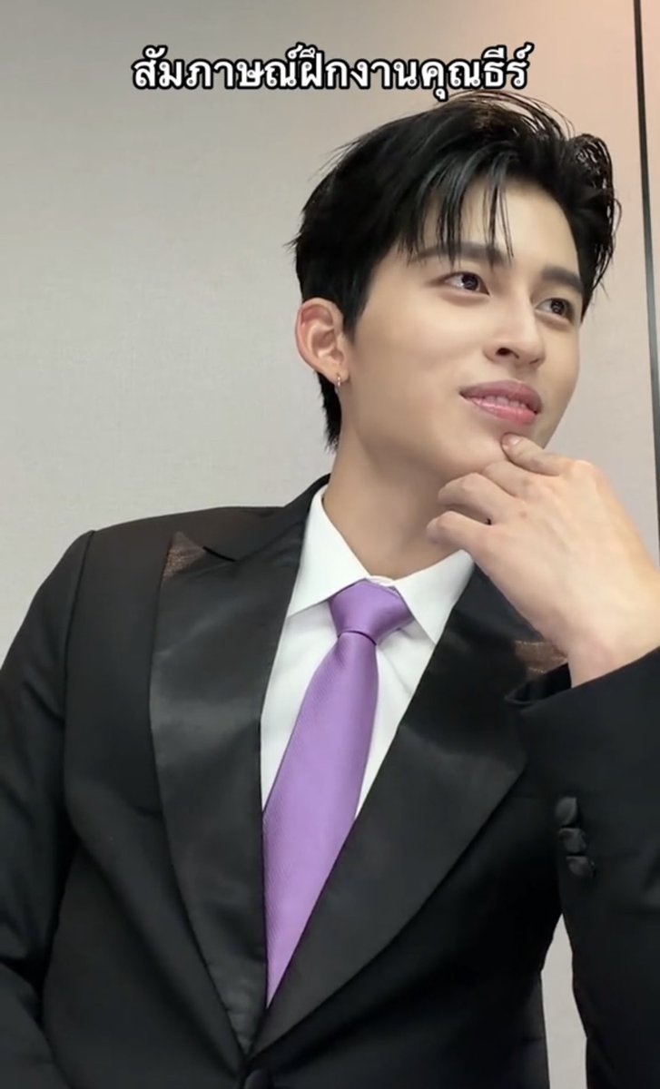 kokornki's tweet image. สัมภาษณ์งานคุณธีร์❌
สัมภาษณ์งานอธิการบดีมหาวิทยาลัยเชียงใหม่✅