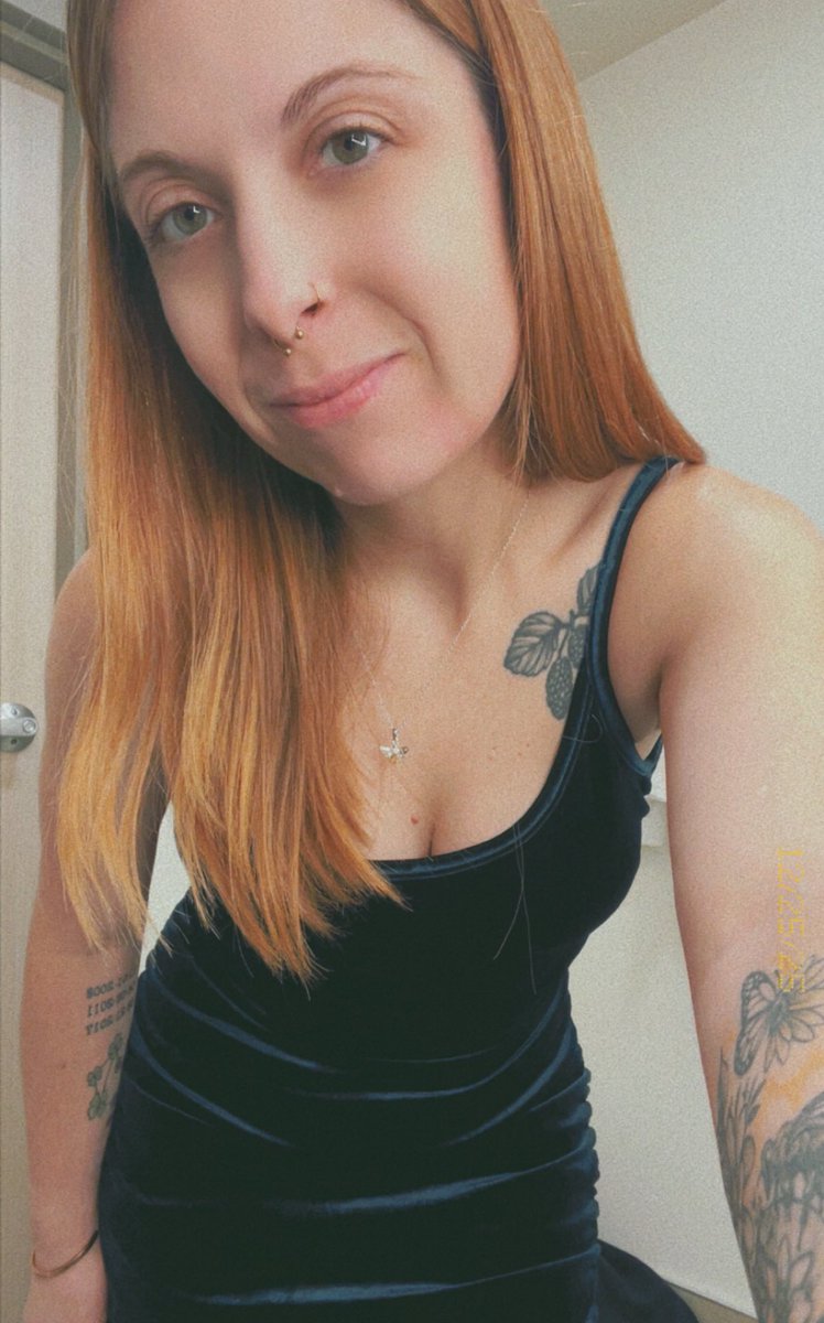 ShortCake11148's tweet photo. Life isn’t perfect, but I certainly am beginning to understand just how amazing I am. Not only as a daughter, mother, sister, auntie, wife, etc., but as my own self. 

xoxo

🌪️🥀🖤 https://t.co/V12L72h72d