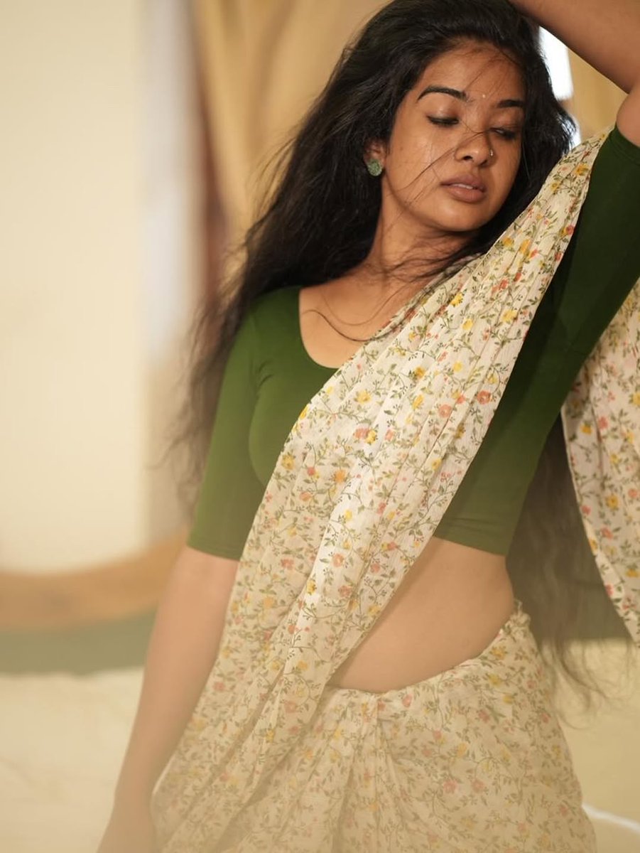 ActrezHub's tweet photo. #MonishaCS #Monisha https://t.co/JJ8ajbuREw