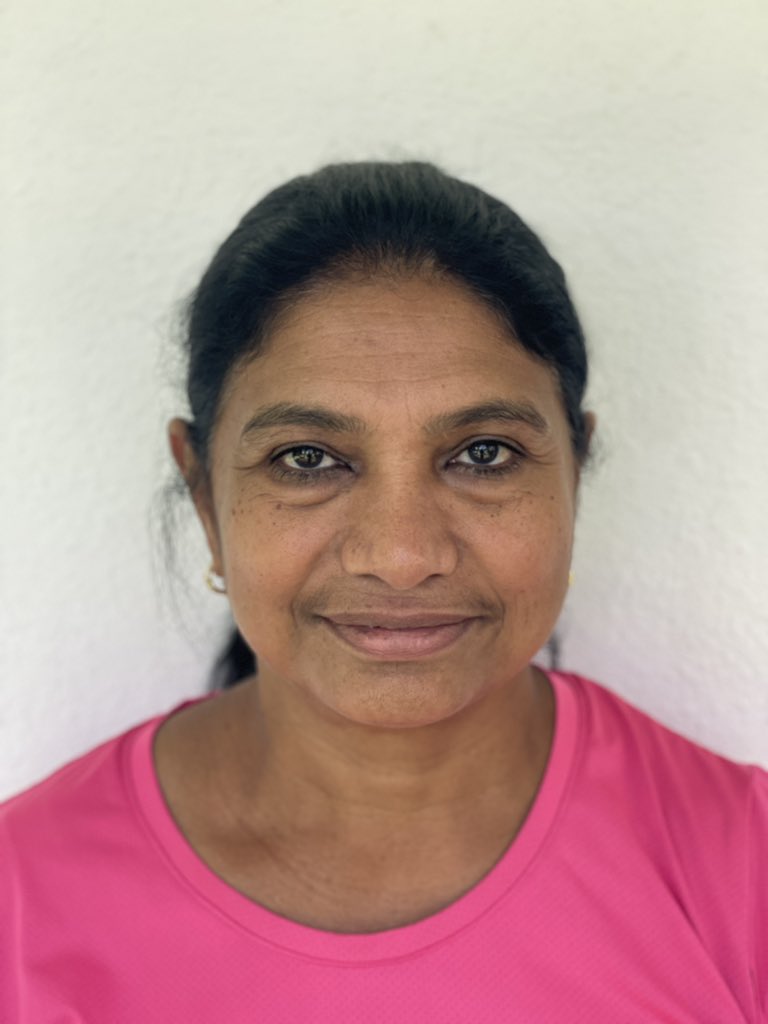 Dr_Chinns's tweet image. Hey @Grok, please convert this photo fit for Vietnam Visa Application