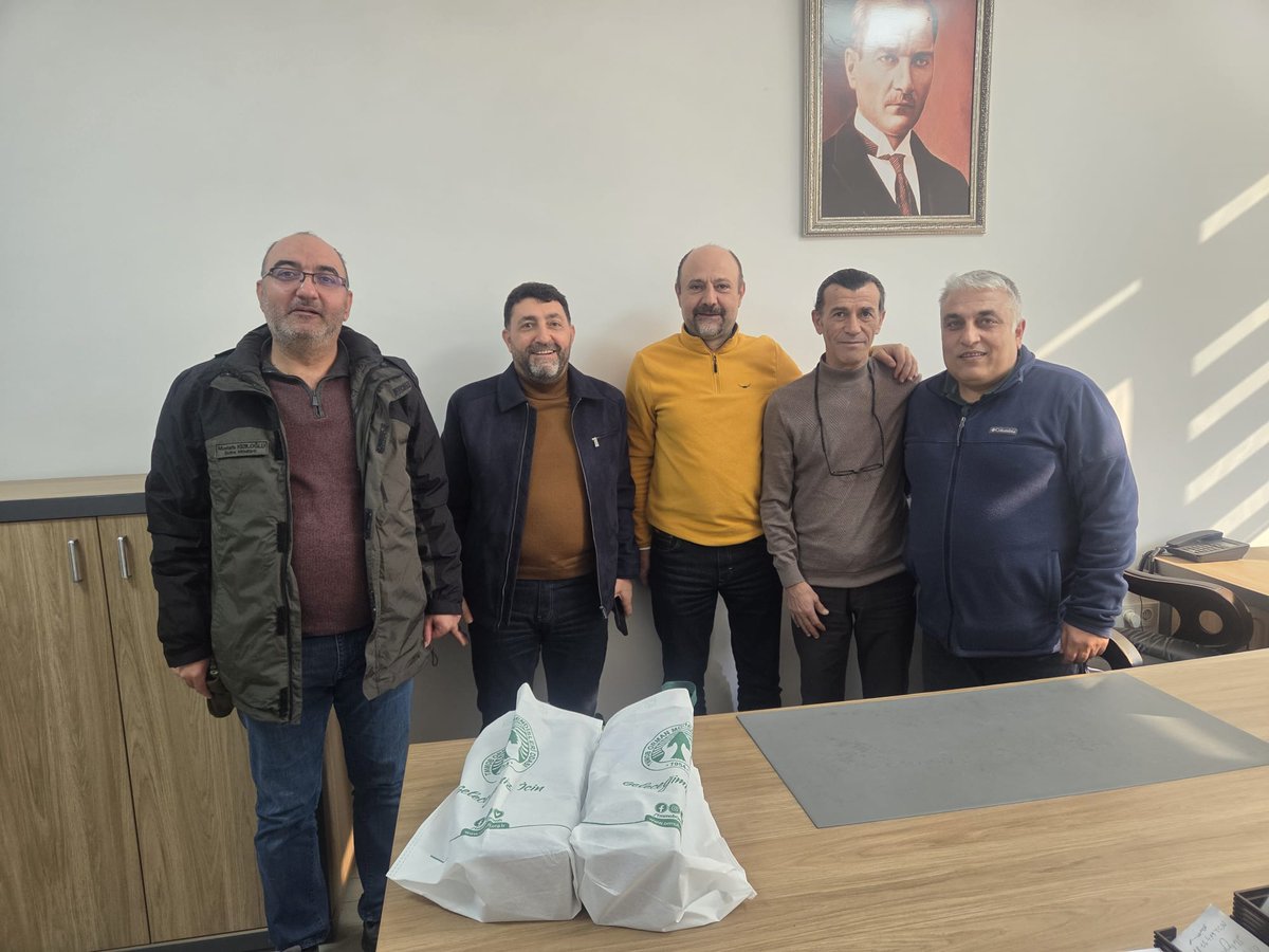 Orman Mühendisleri Odası Elazığ Şube Başkanı Hidayet SARI ve Başkan Yardımcısı Veysi TEKİN Diyarbakır Orman İşletme Müdürlüğümüzü ziyarette bulundular. 
   Orman Mühendislerimiz ile buluşup yeni yılda başarılar dileklerinde bulundular.
  Nazik ziyaretleri için teşekkür ederiz.