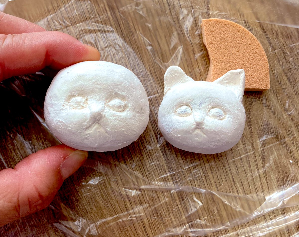 ちょっとだけ大きくしてる。

小さい顔の方が好みというか、
わかんないだろうけど、自分で些細な事が気になってるから、小さいのに合わせて作る！

そっくりになーれ！