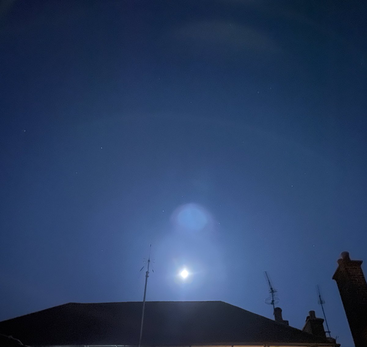 Moon at 30 deg elevation West with house in antenna HPBW, limiting wsjtx 60c to -25dB SNR.  20 deg elevation possible East for Oz and NZ.  

Best decode at my qth anywhere so far is -28.  I need to optimise for -32dB