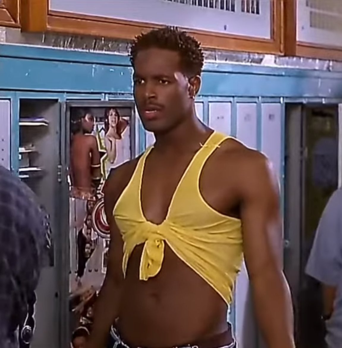Yacouba_'s tweet photo. Just got my hair curled and it’s giving Shawn Wayans Scary Movie 1 😭😭😭😭😭😭😭😭😭😭 https://t.co/Jl0Hdlb7fR