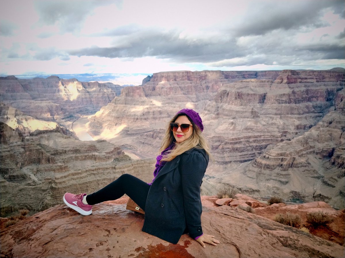 aida__mouse's tweet photo. #LasVegas &amp; #GrandCanyon https://t.co/QGSWs8Vo6W