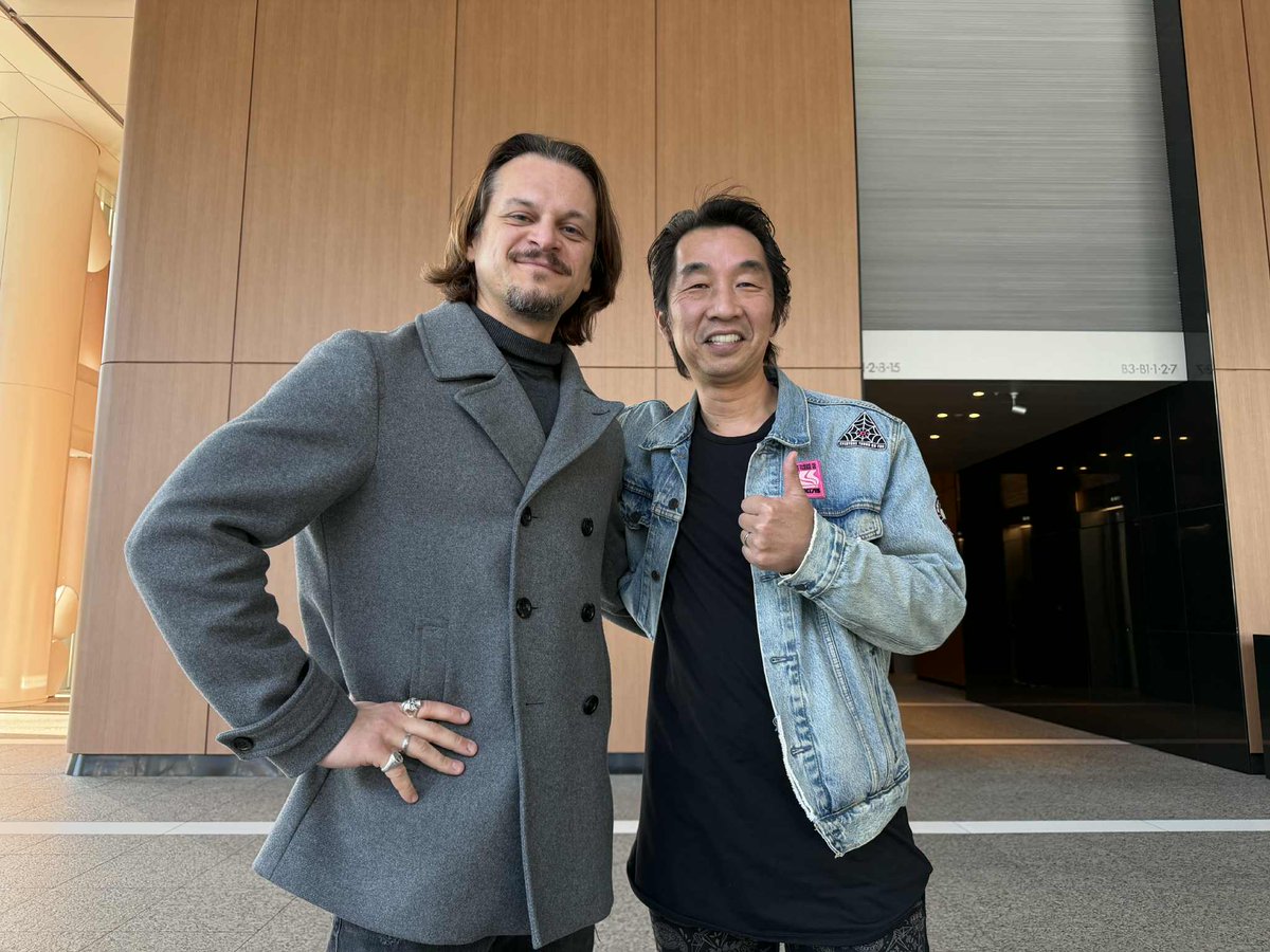 ドイツやチリに続き、今回は東京で再び <a href="/AkiraYamaoka/">Akira Yamaoka</a> さんにお会いできたことは、本当に大きな光栄です。
ご一緒にお仕事をさせていただけることを大変光栄に思っており、心から嬉しく思います。