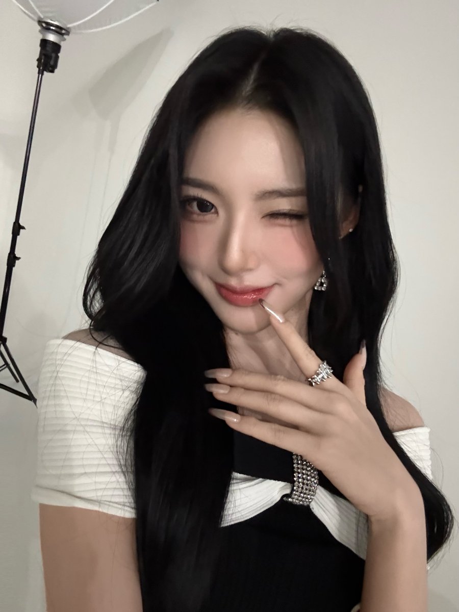 triplescosmos's tweet image. 나는 우리 집에 princess 👑 ~

#tripleS #트리플에스 #トリプルS
#トリプルエス #トエス
#Xinyu #신위 #シンウィー