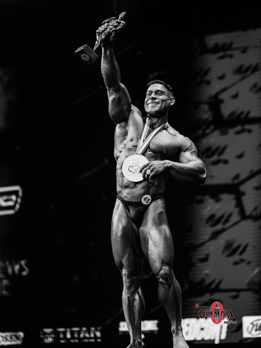 "Victory"

2025 Classic Physique Olympia Winner
<a href="/ramondinopro2/">RAMON DINO 🦖</a> 🦖