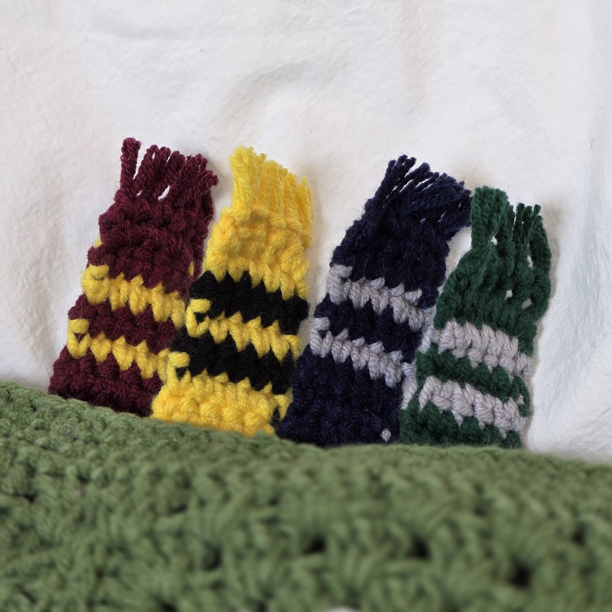 crchthy's tweet image. 오랜만에 해리포터 정주행하고!
목도리이기도.. 책갈피이기도.. (*ꈍ꒳ꈍ*)