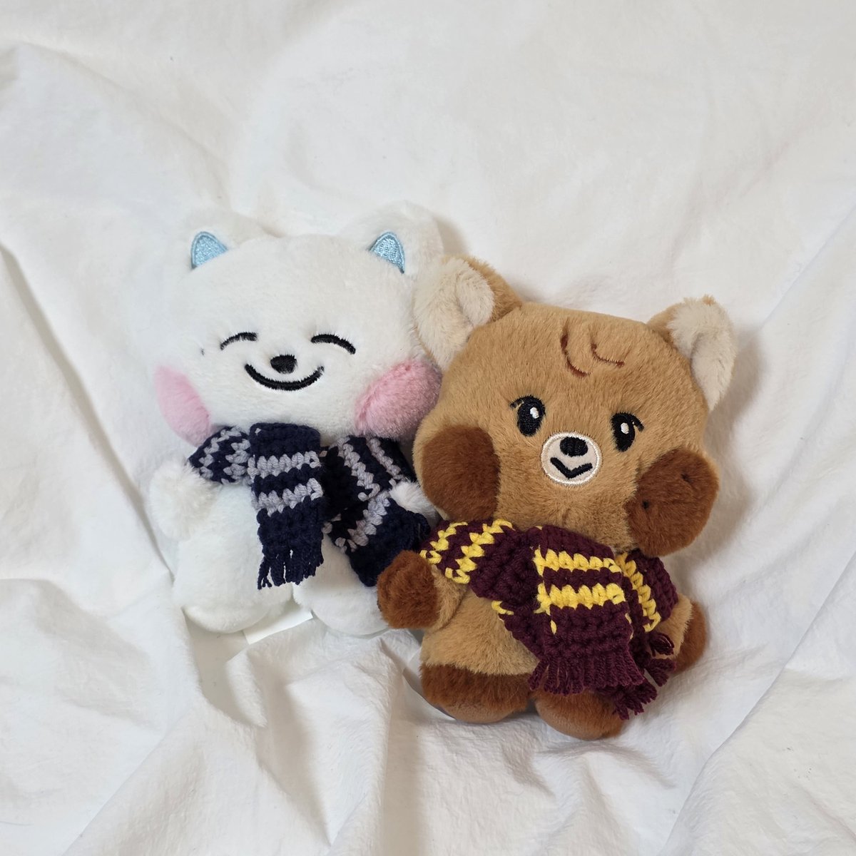 crchthy's tweet image. 오랜만에 해리포터 정주행하고!
목도리이기도.. 책갈피이기도.. (*ꈍ꒳ꈍ*)