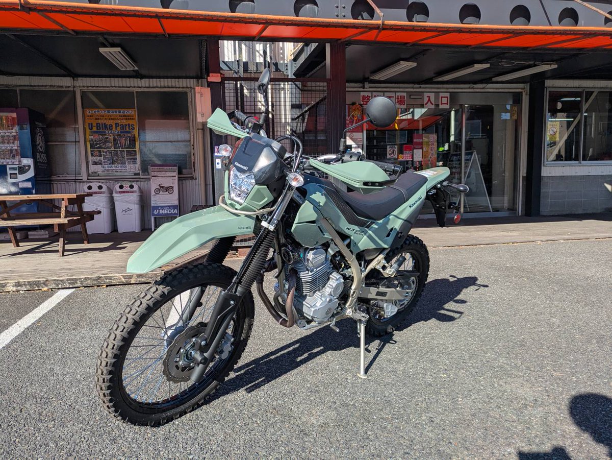 UMEDIA17's tweet photo. みなさん、こんにちはユーメディア橋本店です🐤
【カワサキ　KLX230シェルパ】中古車が 入荷致しました！   低走行車になります！新年初売り低金利キャンペーンも開催中です！   ご検討中の方は橋本店まで！🙇‍♂️
TEL042-700-0380    #Kawasaki  #即納可能  #KLX　＃SHERPA https://t.co/LPjb7wJHl4