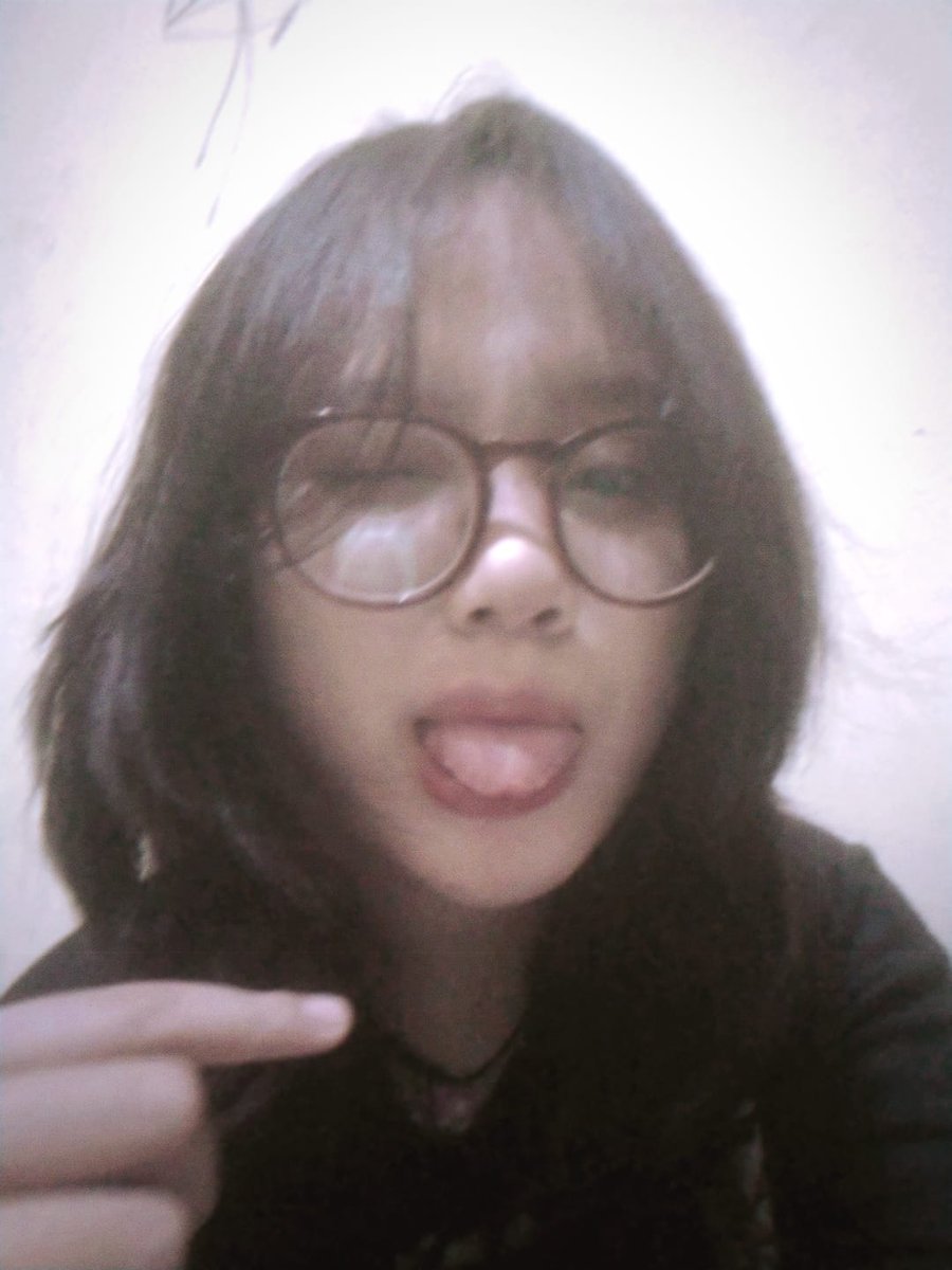 not an exaggeration, just that beautiful girlll

#mygirl #prettyface #sheiscute