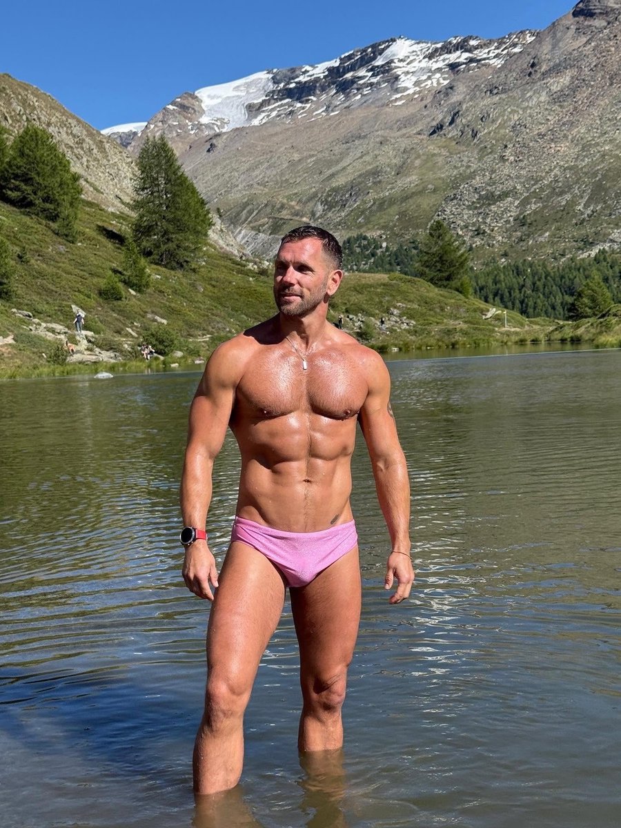 Straight Brief Guys tweet media