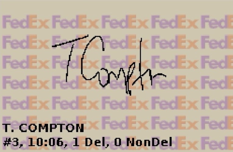 TroyCompton01's tweet photo. @FedEx So you  this is supposed to be my signature https://t.co/4INkHxK1o1