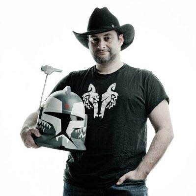 screentime's tweet image. Dave Filoni and Lynwen Brennan reportedly will replace Kathleen Kennedy as new Co-Presidents of Lucasfilm

▪️ Filoni will oversee all creative development
▪️ Brennan will oversee all executive duties

(via: @MattBelloni)