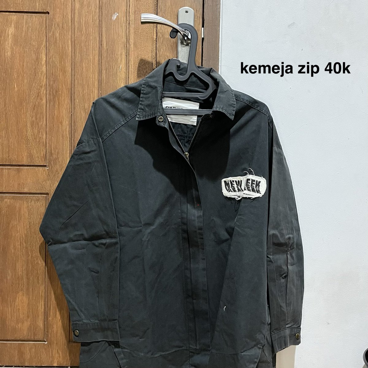 namiyys's tweet photo. wts preloved!! (NEGOTIABLE)
- uniqlo, lafiye, h&amp;m, gaudi, dll.
- bisa oren🍊 https://t.co/kbdkrYJuMh