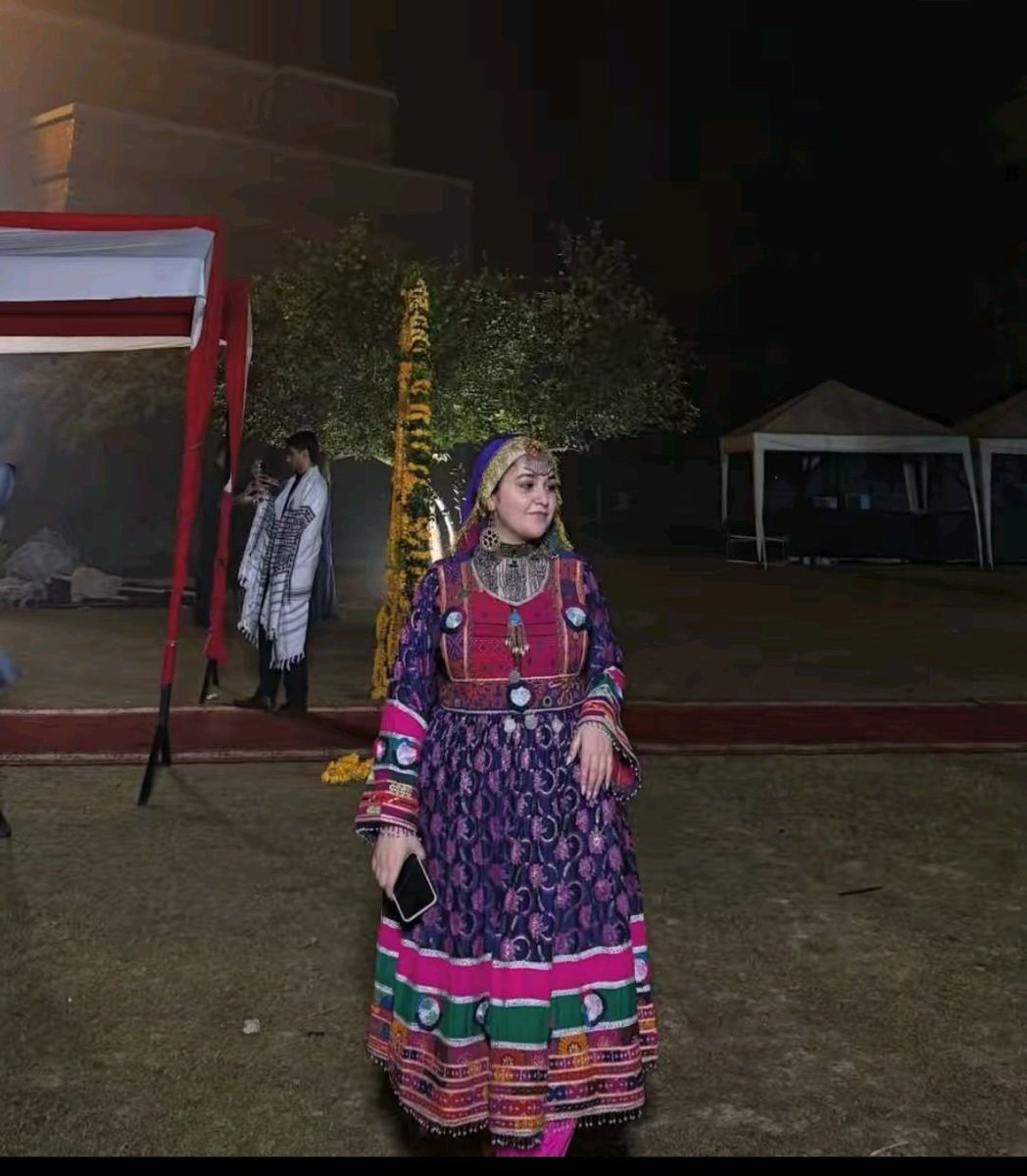 Honey_Khan_1's tweet photo. Afghani dress 👗 😍 https://t.co/T0E7qm0mEH