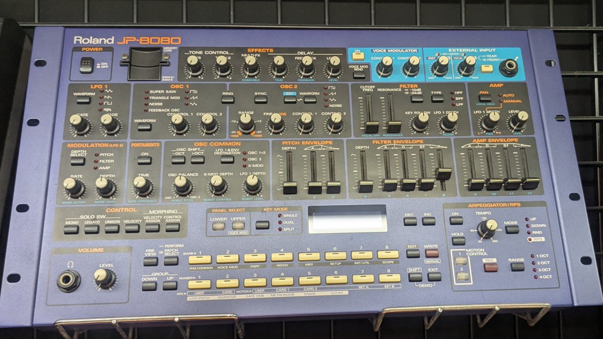 往年の名機、Roland JP-8080が中古で入荷いたしました！ 知らず知らず