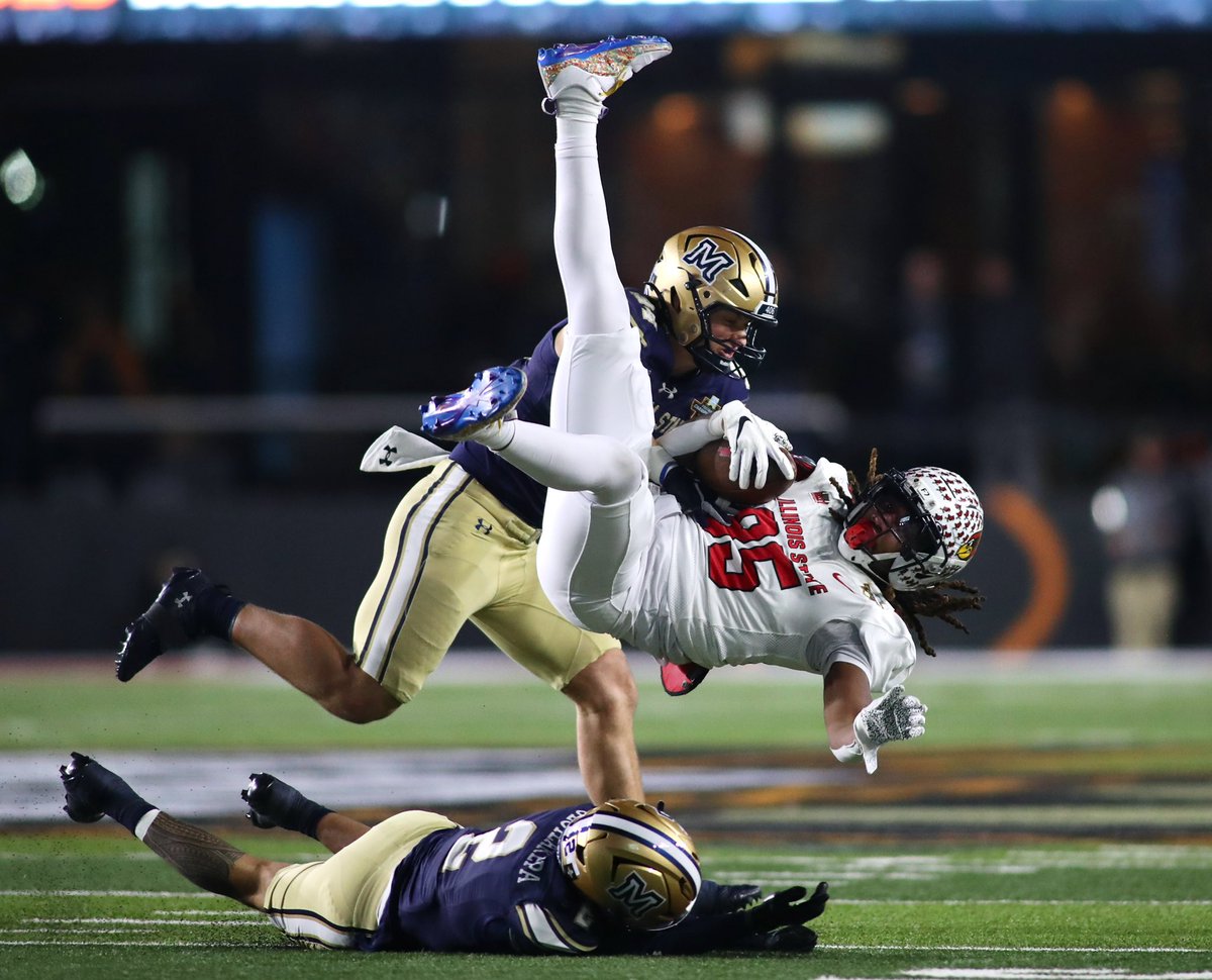 Brooksnuanez's tweet photo. Montana State fights its way to a 35-34 thrilling overtime win over Illinois State to take home the National Championship for the first time in 41 years https://t.co/XQqLgwhLOt