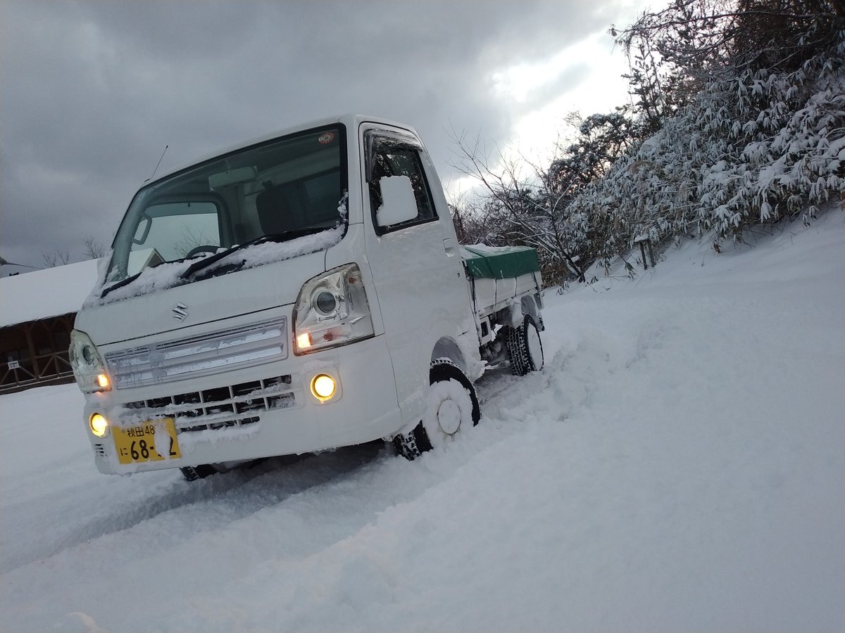 tegra1420's tweet photo. いつぞや乗ってたPミニより新雪進むかも https://t.co/PXpDQJaAIK