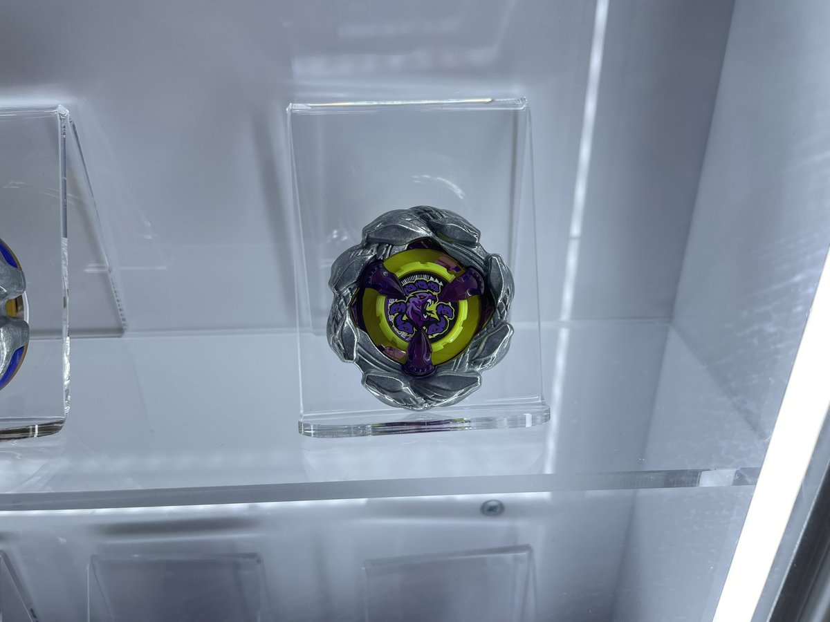 オロチクラスタかっけぇ！！！ #ベイブレードX