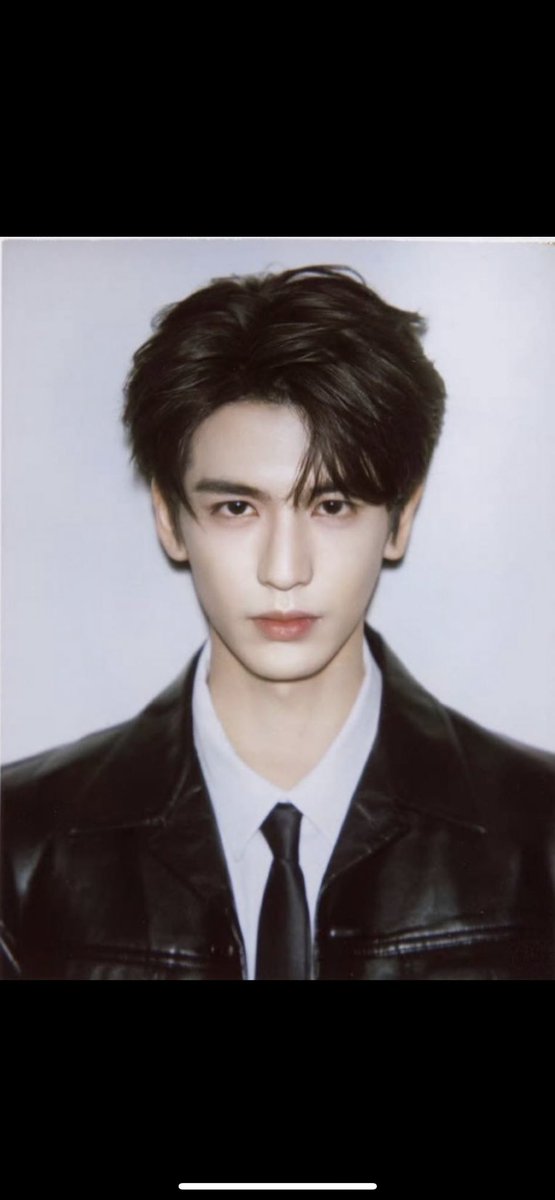 CdramaBloom's tweet image. 🍉 Drama #Overdo starring #ZhangLinghe #WangChuran is rumored to have been submitted for censorship review and is set to receive its broadcast license soon.

🍉 Expected to premiere at the end of 2026 or beginning of 2027.