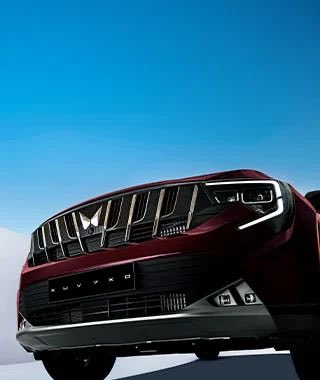 LAkshyaHit's tweet photo. Guess this car? 

If Scorpio N was your answer, then you’re wrong-this is the new Mahindra XUV 7XO. I too think it shares many design cues with the Scorpio N, be it the grille or the bi-LED headlamps. But why do they think the XUV700 wasn’t cool enough? @Mahindra_Auto #XUV7XO https://t.co/ImluoKSaBu