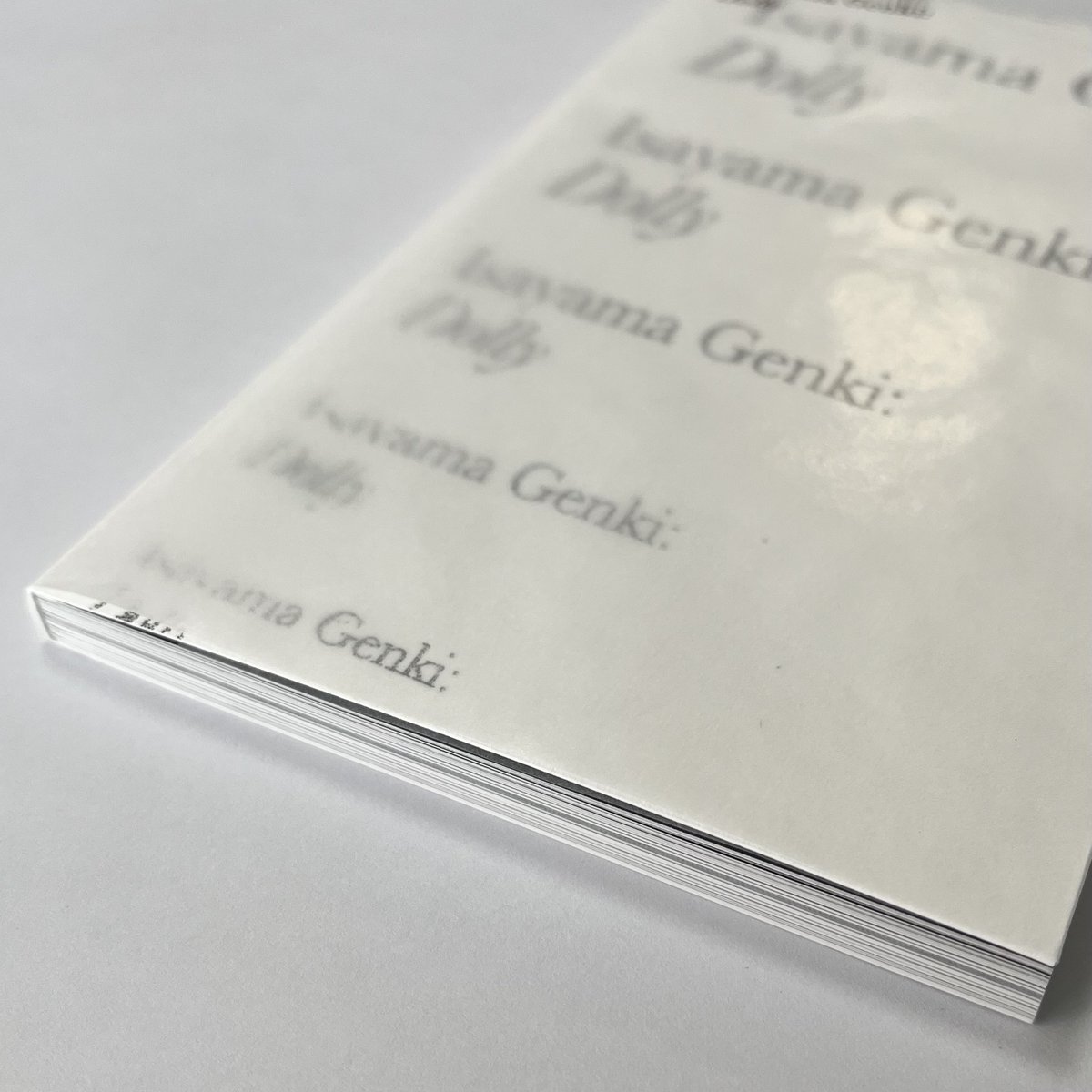 hakari_art's tweet photo. Catalogue Now Available.

2024年10月31日~12月1日にhakari contemporaryで開催された、諫山元貴個展「Dolly」の記録集の販売を開始しました。

詳細のご確認、お買い求めはhakari contemporaryのウェブサイトまで。

https://t.co/Ksw52GGEDp https://t.co/4PJSpsdlma