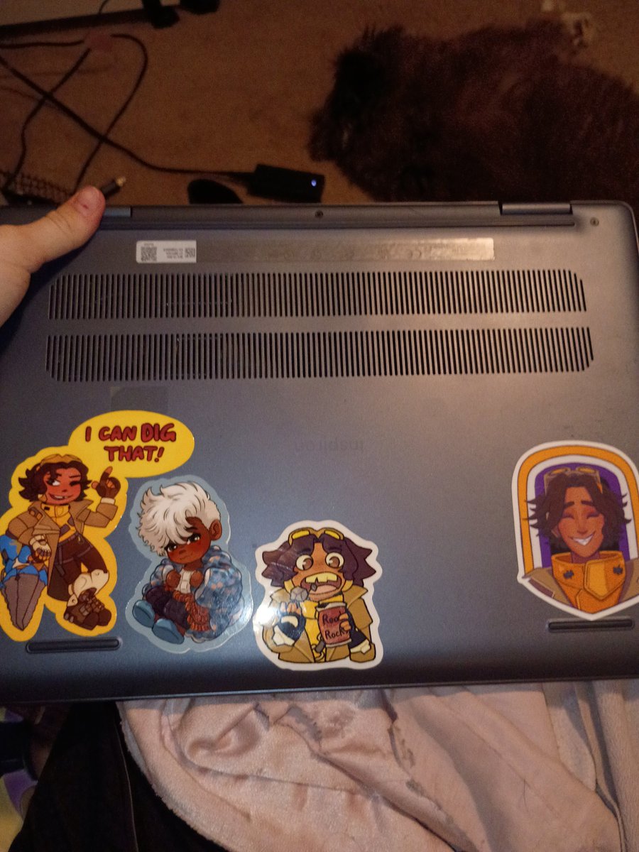 fantomflooxers's tweet photo. @hypnohoundOW @doodlelyfe_1 No clue.....this isn't counting for the keychains... https://t.co/qcqesNMN8F
