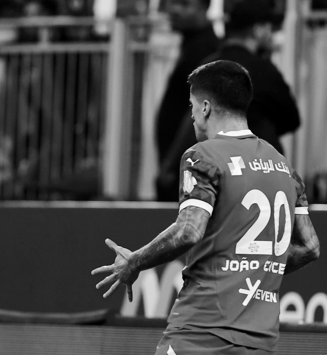 جرحي الأول توّه ماطاب 
كيف بقوى جرح ثاني ؟