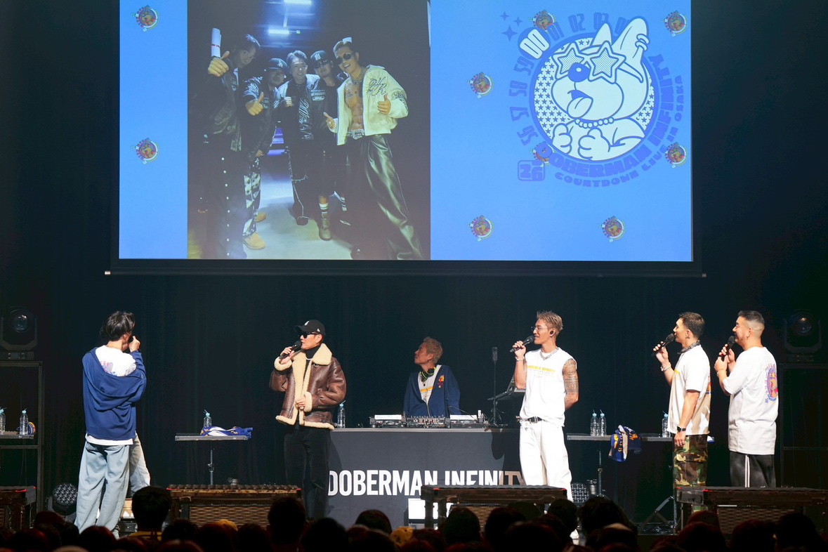 LiveenMu's tweet photo. DOBERMAN INFINITY、カウントダウンライブで2026年を幕開け！ https://t.co/k3P5vqPY5h 
＃DOBERMANINFINITY #カウントダウンライブ #KUBOC #GS #PCHO #SWAY #KAZUKI https://t.co/u70txm49Ji