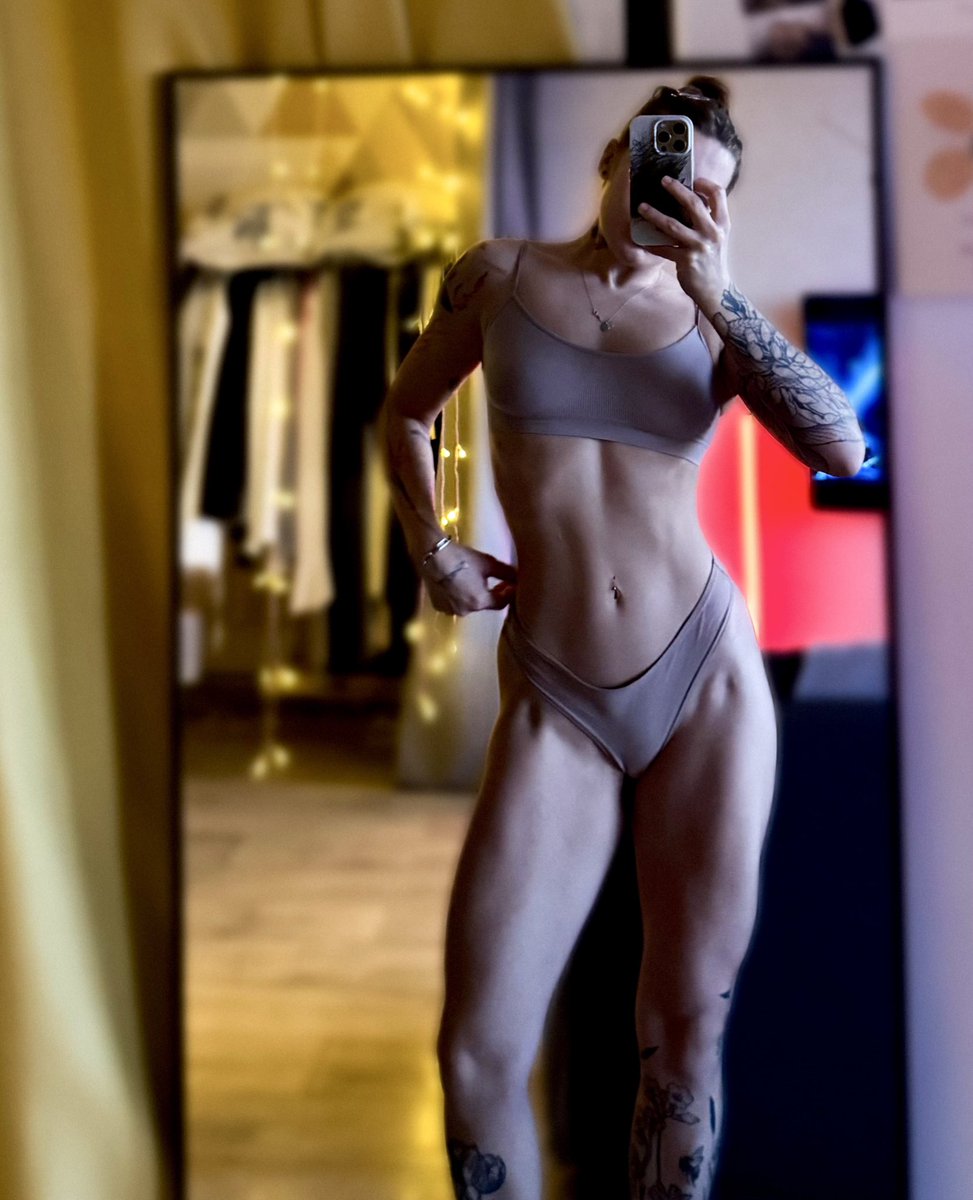 арина ну что за х tweet media