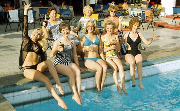 PotterCj's tweet photo. #Corriedale dont forget the upcoming crossover classic coronation island allstars where Mavis pies Curly Watts #Crossover #crossovertotakeover #coronationstreet @itvcorrie https://t.co/n7dMPOQ0tB