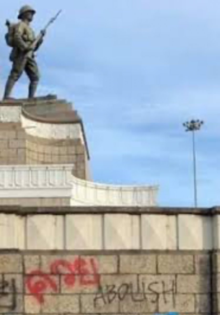 °หึ° tweet media