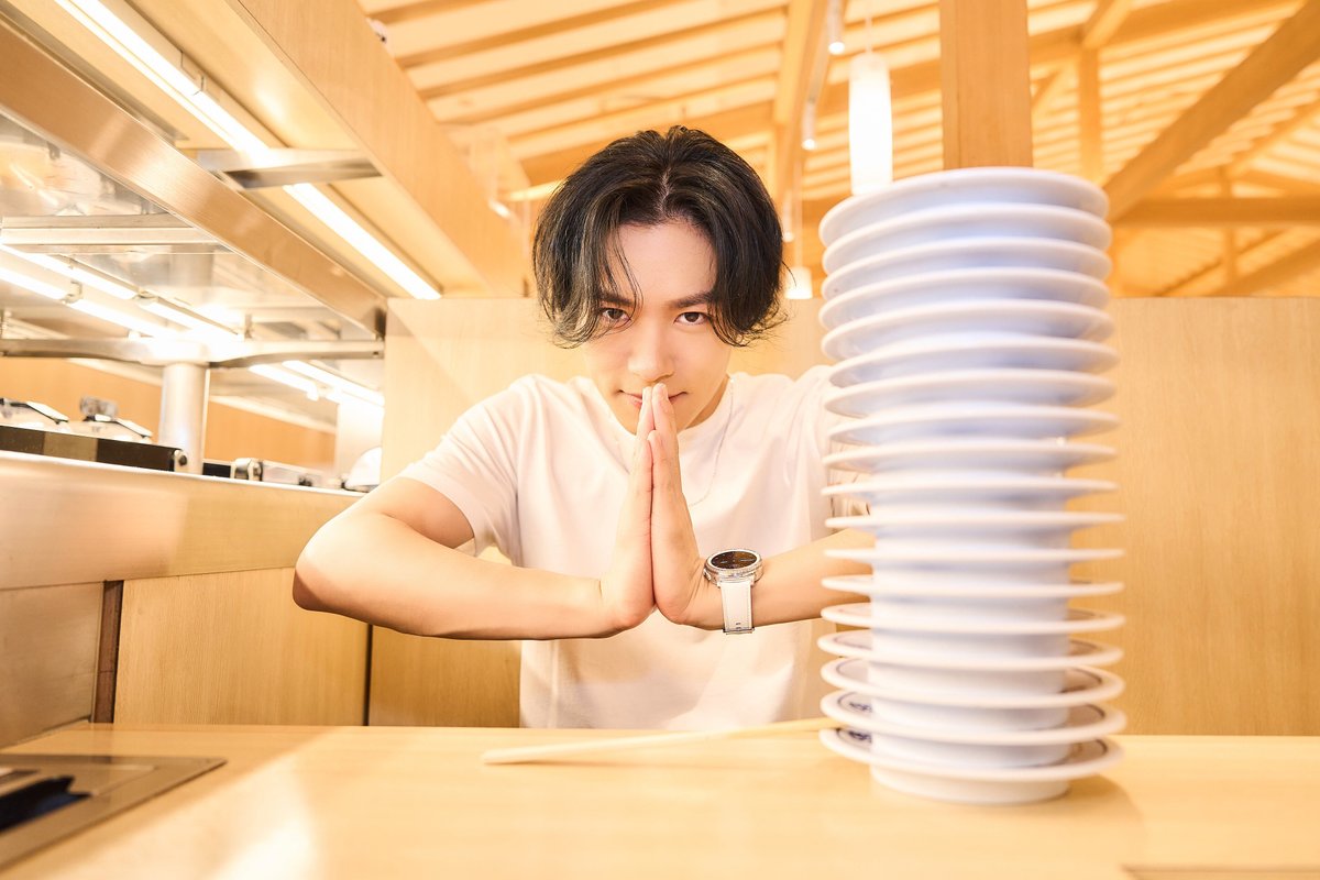 therampagefext's tweet photo. ／
くら寿司✖️THE RAMPAGE
コラボキャンペーン実施中🍣🍵
＼

撮影のオフショットを大公開📸

期間内にくら寿司で1,000円以上お会計されたレシート画像での応募で
抽選で合計48名様にメンバー直筆サイン入りトレカが当たる🎁
レシートキャンペーン実施中✨

▼キャンペーン詳細はこちら
https://t.co/qMGmPpD2iP

#KURAMPAGE
#くら寿司 @mutenkurasushi
#THERAMPAGE @sncrmpg_kk