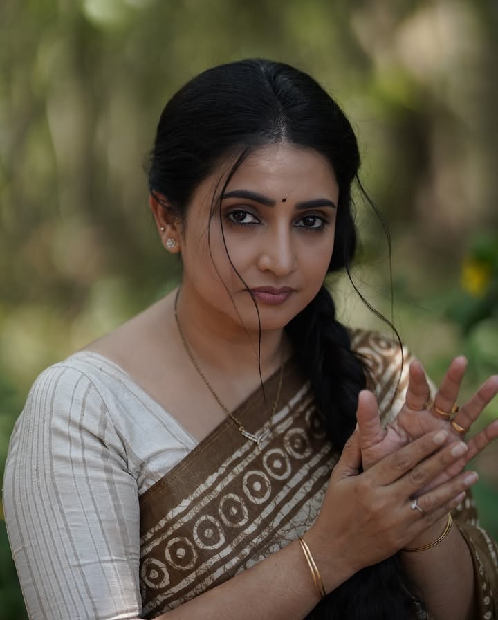 Actress_Club's tweet photo. π― #SujithaThread
#Actress #Sujitha New Look https://t.co/dsbF04JnGu