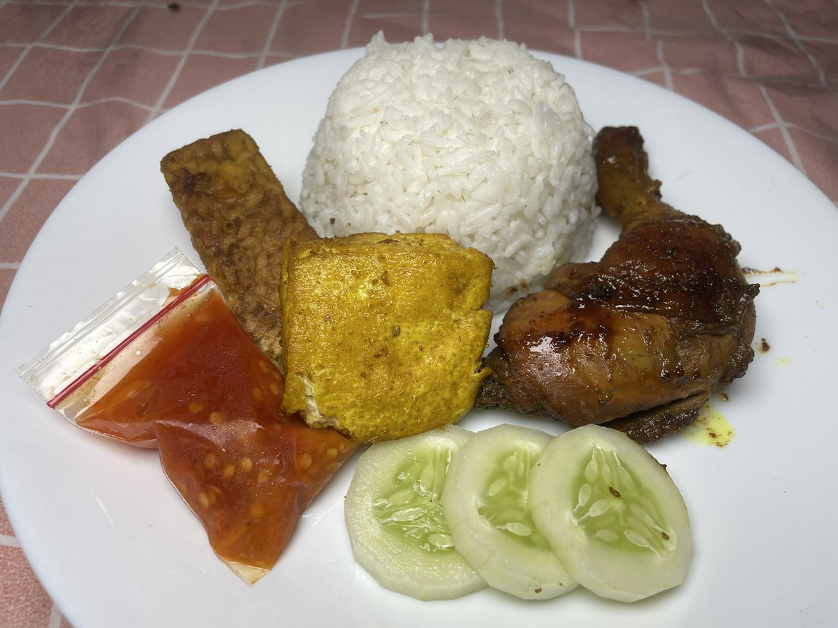 Jadi, pengumuman ku adalah :
Aku buka restorant online "ASUMA KITCHEN" di grabfood dan gofood ✨

Sedia ayam bakar dan ayam goreng,
Dengan sambal khas mikaasuma 🫶🏻

Kalau kalian ada waktu, pls bantu aku check resto biar algoritmnya naik ya.

Udah 24jam belom dapet orderan🥺